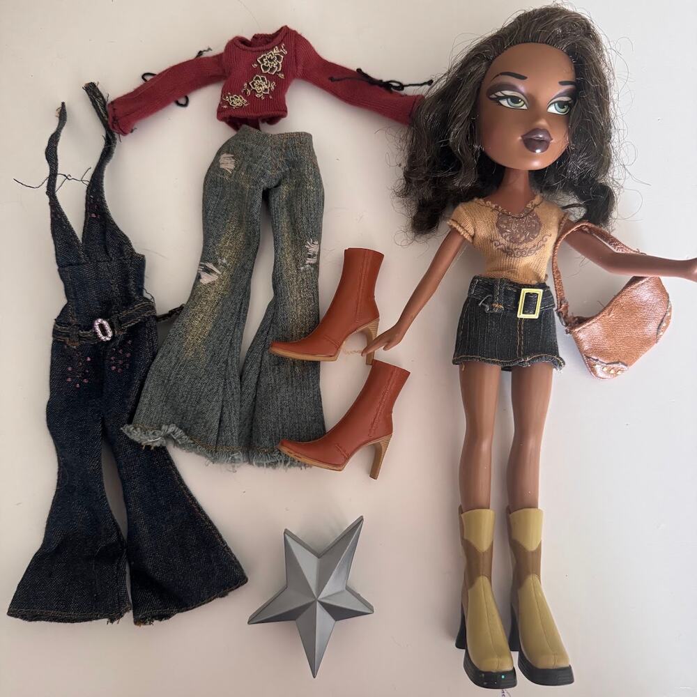 MGA 2003 BRATZ Style It! 1st Edition Collection Sasha Doll With Accessories